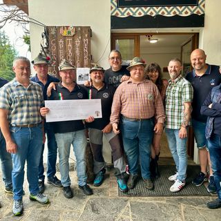 L'Associazione Moto Vigezzo dona 500 euro al Gruppo Alpini di Druogno