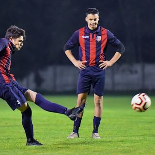 Nella foto Balassi autore di un gol su punizione anche nella partita di andata