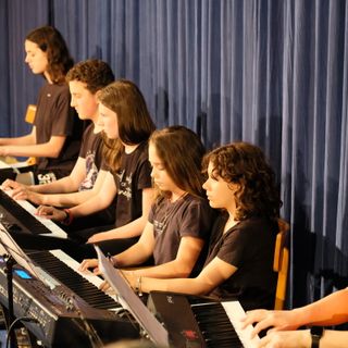 Con SuoniAmo i bambini imparano a far musica e condividono esperienze