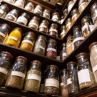Shopping in Varese (and province): handbags, shoes, vinyl, spices and wine