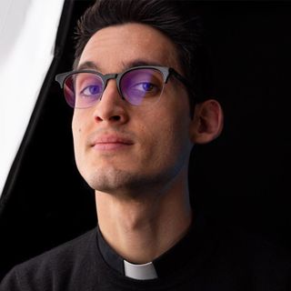 Don Alberto Ravagnani primo ospite di Konference, la nuova iniziativa dell'associazione Karma