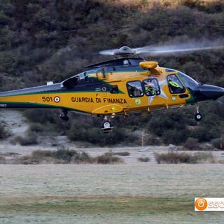 Elicottero della Guardia di Finanza recupera due dispersi a Finero e due scalatori in difficoltà a Mergozzo