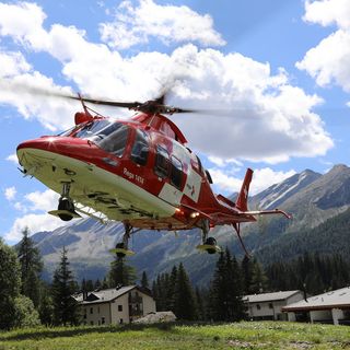 Dramma in Ticino: auto precipita per 150 metri, un morto