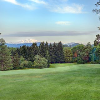 Terra dei laghi? No, terra del golf. Alla scoperta di Varese tra buche e club house