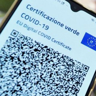 A Domodossola manifestazione contro il green pass