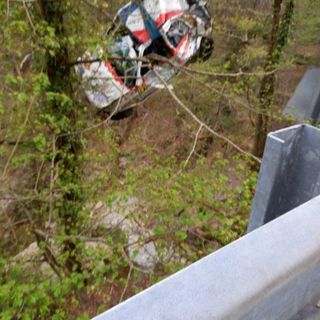 Recuperate dai Vigili del fuoco le due auto da rally precipitate nel torrente Cannobino FOTO