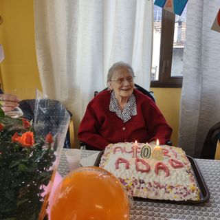 Vogogna, casa di riposo in festa per i 100 anni della signora Ada Zenna