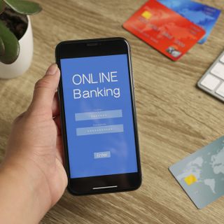 Carte prepagate e pagamenti digitali per supplire alla mancanza di banche