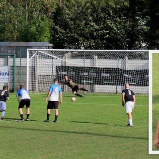 Foto: il rigore di Elca che al 45' sblocca Ornavassese-Villa