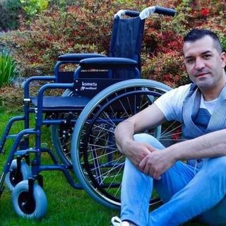 Il Cantante della Solidarietà torna in onda su Canale 5, Italia 1 e Rete 4