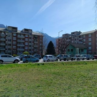 Via l'amianto dai tetti di due condomini Atc di via Romita