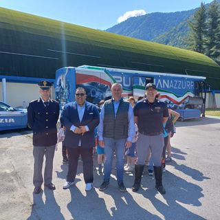 Il pullman azzurro della polizia stradale ha fatto tappa a Druogno