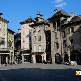 Il centro storico di Domodossola diventa un museo a cielo aperto con la mostra mercato &quot;Plen Air&quot;