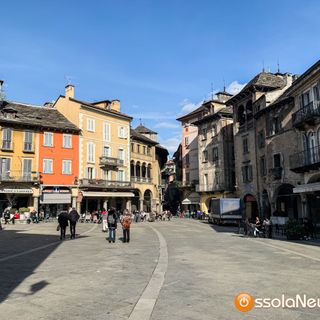 Anche a Domodossola un presidio per il cessate il fuoco in Palestina e Ucraina
