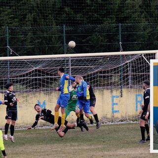 Foto: il Piedimuera punta a vincere il campionato. Nel riquadro il prsidente Beniamino Tomola