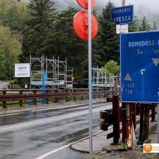 Manutenzione del ponte sull’Ovesca: scintille tra il sindaco Toscani e il gruppo Uniti per Villa