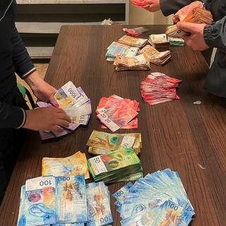 Sul treno per la Svizzera con 186mila euro non dichiarati