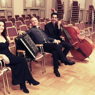 A Mergozzo il concerto del ContrabbandTrio