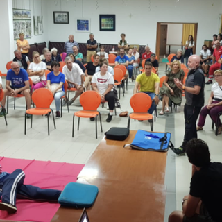 Bognanco, in tanti alla serata per imparare ad usare il defibrillatore
