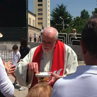 A 83 anni Padre Vincenzo Coscia torna a Medjugorje