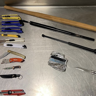 Accoltellamento a Domodossola, perquisizioni: sequestrate armi e oggetti offensivi