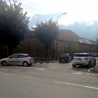 Foto: l'incrocio tra via Sempione e via Valdrè, dove sorgerà il parcheggio