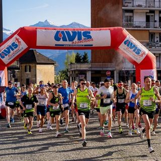 La partenza della VillAvis Race e nel riquadro Giovanni Giorla
