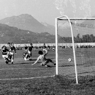 Un derby tra Virtus Villa e Juventus Domo, ai tempi in cui sugli spalti c'erano centinaia di persone
