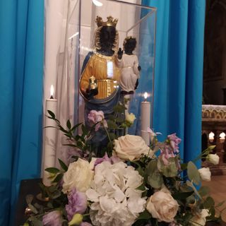 La Madonna Nera di Oropa è esposta alla Collegiata di Domo