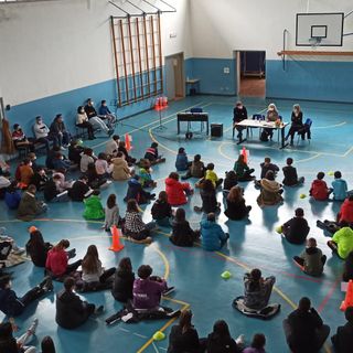 Il dramma della guerra: gli studenti di Santa Maria Maggiore incontrano Giuliana Sgrena