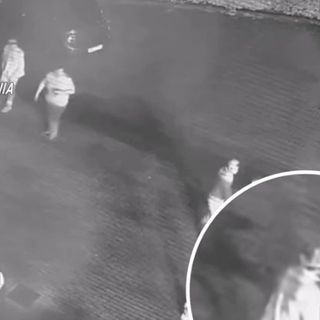 Accoltellò due uomini fuori dal locale notturno: arrestato dai carabinieri VIDEO