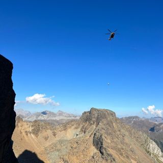 Difficile intervento di salvataggio a Devero per un alpinista rimasto sospeso sullo spigolo della Rossa