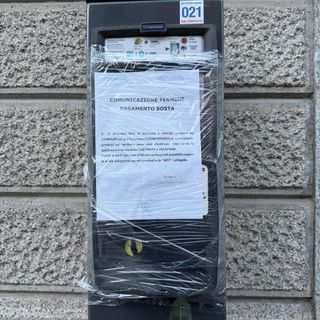 Parcheggi blu gratuiti a Domodossola: stop temporaneo al pagamento