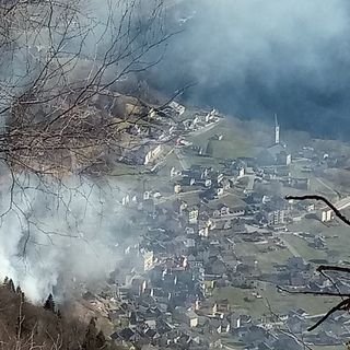 Fiamme sulle alture di Baceno FOTO