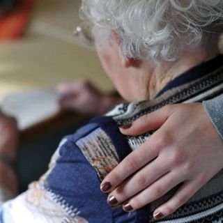 Si cercano volontari per attività con gli anziani