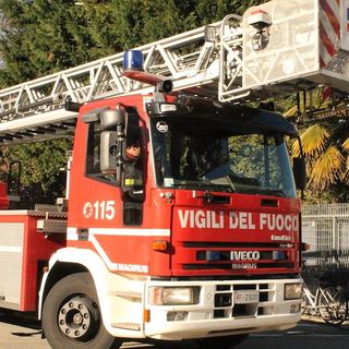 Preioni al direttore regionale dei vigili del fuoco: “L'autoscala torni urgentemente al distaccamento domese”