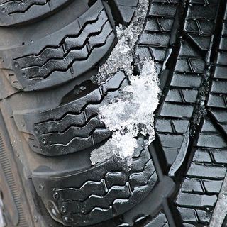 Cambio gomme invernali 2024: scadenze, costi e consigli per risparmiare