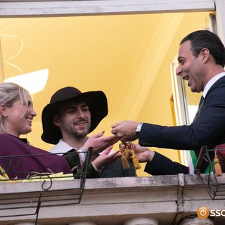 Al via il carnevale 2024, consegnate le chiavi della città a Togn e Cia FOTO E VIDEO