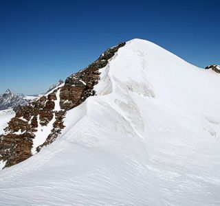 Valanga sul Monte Rosa: primo bilancio un morto 8 gli alpinisti coinvolti