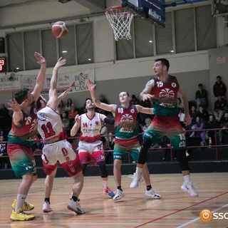 La Cestistica batte Galliate e rimane in testa alla classifica di serie D