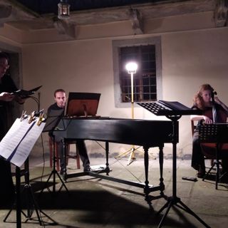 In tanti al Calvario per il concerto 'a lume di candela'    FOTO E VIDEO