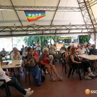 Primo fine settimana di festa e dibattiti alla festa della Lucciola FOTO