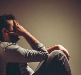 Impiegato 40enne, prestiti fino a 20mila euro: ecco l'italiano medio indebitato. L'8,2% abita in Piemonte