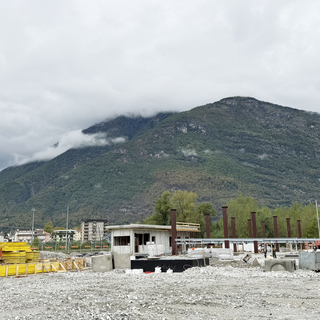 Nuovo distributore Enercoop, proseguono i lavori in via Piave