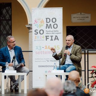 Nella fotogallery l'incontro con Andrea Giuliacci. &quot;Il talento della previsione. Cambia il clima cambia la vita&quot;