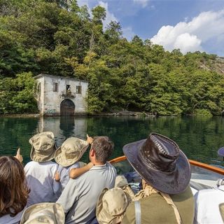 Grotta di Babbo Natale, mancano pochi giorni al Lago dei Draghi