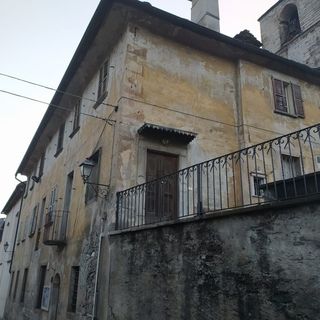 &quot;Una casa per tutti&quot;: a buon punto i lavori per  gli appartamenti nell'ex sede parrocchiale