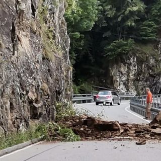 Smottamento sulla Strada Cantonale a Palagnedra, nessun veicolo coinvolto