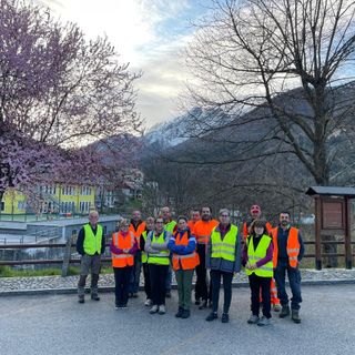 Una montagna di rifiuti abbondonati dagli incivili a Re, intervengono i volontari FOTO