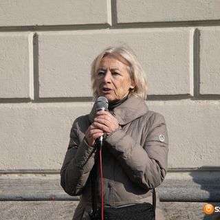 Giuliana Sgrena presenta ''Donne ingannate. Il velo come religione, identità e libertà''